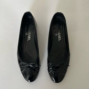 Chanel black patent ballet flats